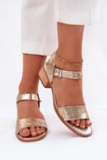 Sandalai su kulnu modelis 213022 Step in style