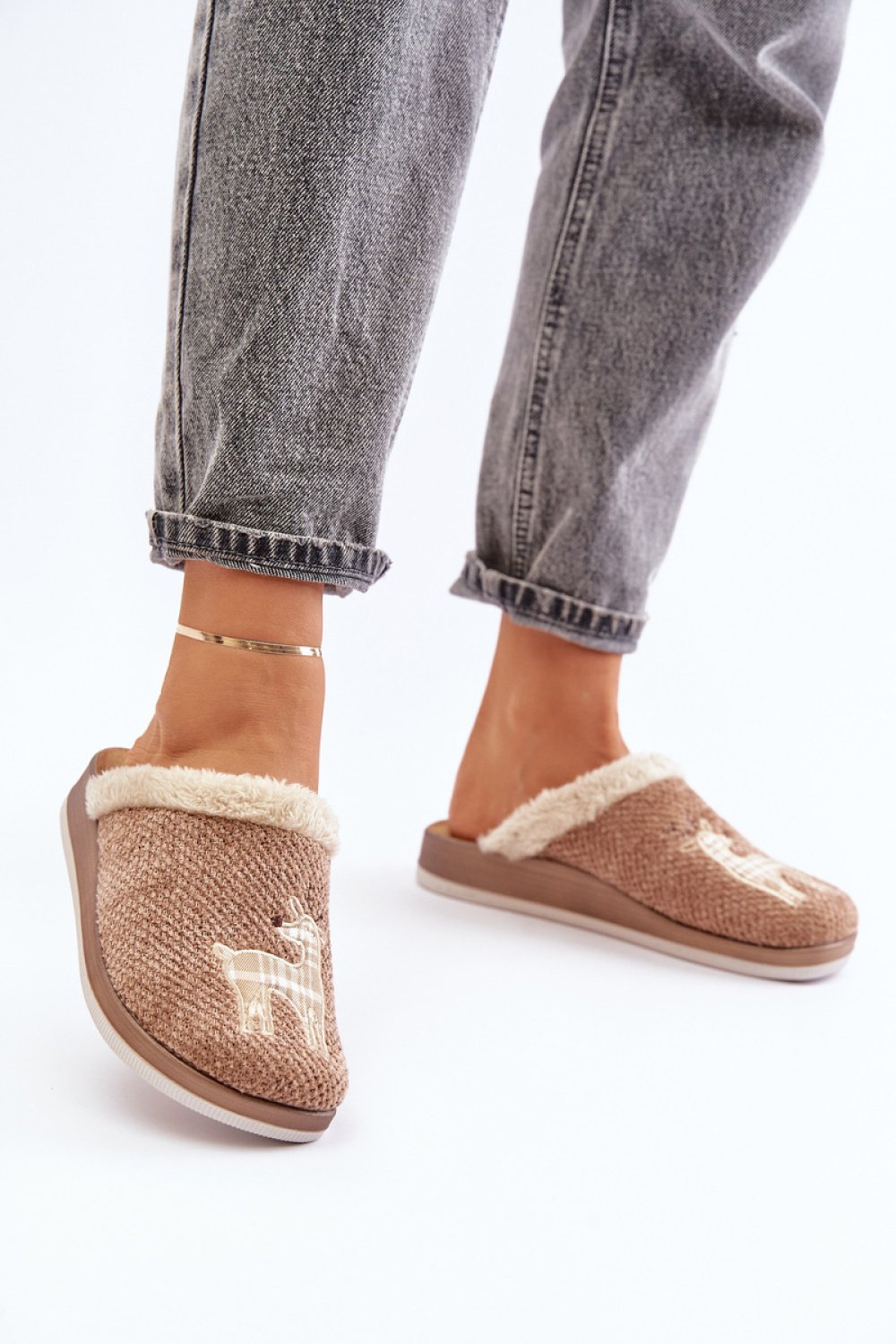 176649717572649 Šlepetės modelis 202663 Step in style - Image 1
