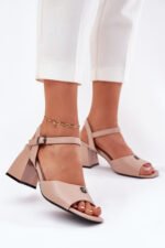 Sandalai su kulnu modelis 213185 Step in style