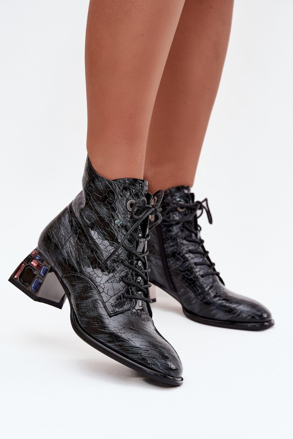 176650191442143 Batai su kulnu modelis 218722 Step in style - Image 1