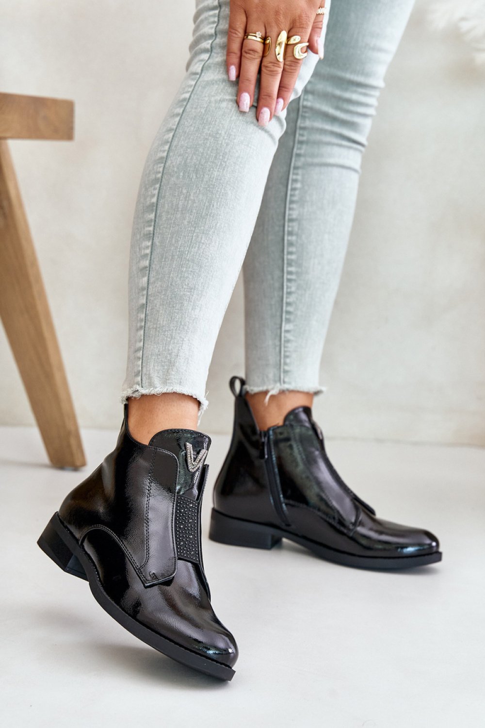176652128475230 Batai modelis 201685 Step in style - Image 1