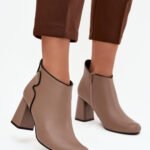 Batai su kulnu modelis 222520 Step in style