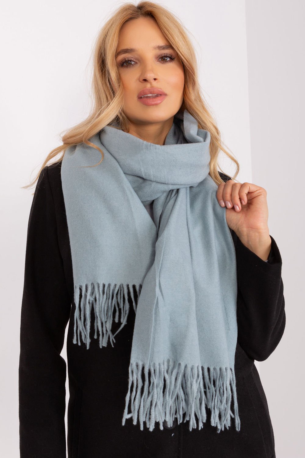 Shawl model 187609 AT Shawl model 187609 AT - Image 1
