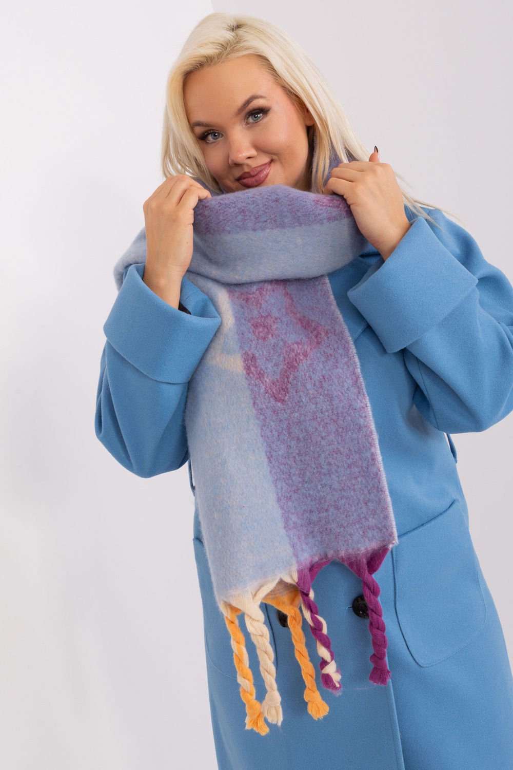 Shawl model 190548 AT Shawl model 190548 AT - Image 1