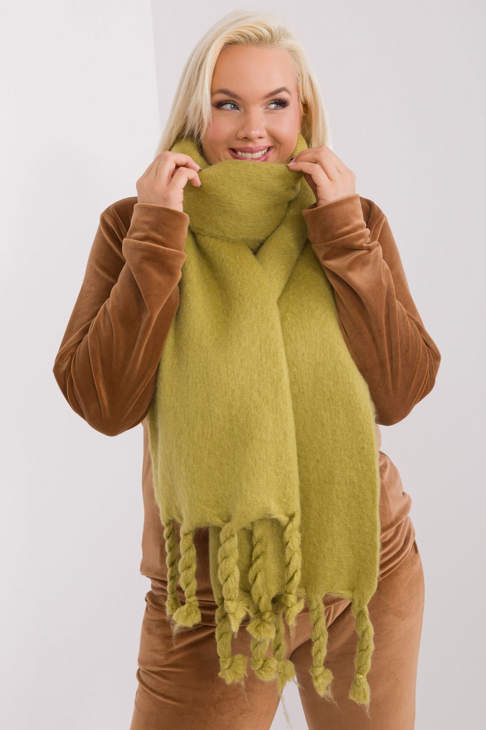 Shawl model 190570 AT Shawl model 190570 AT - Image 1