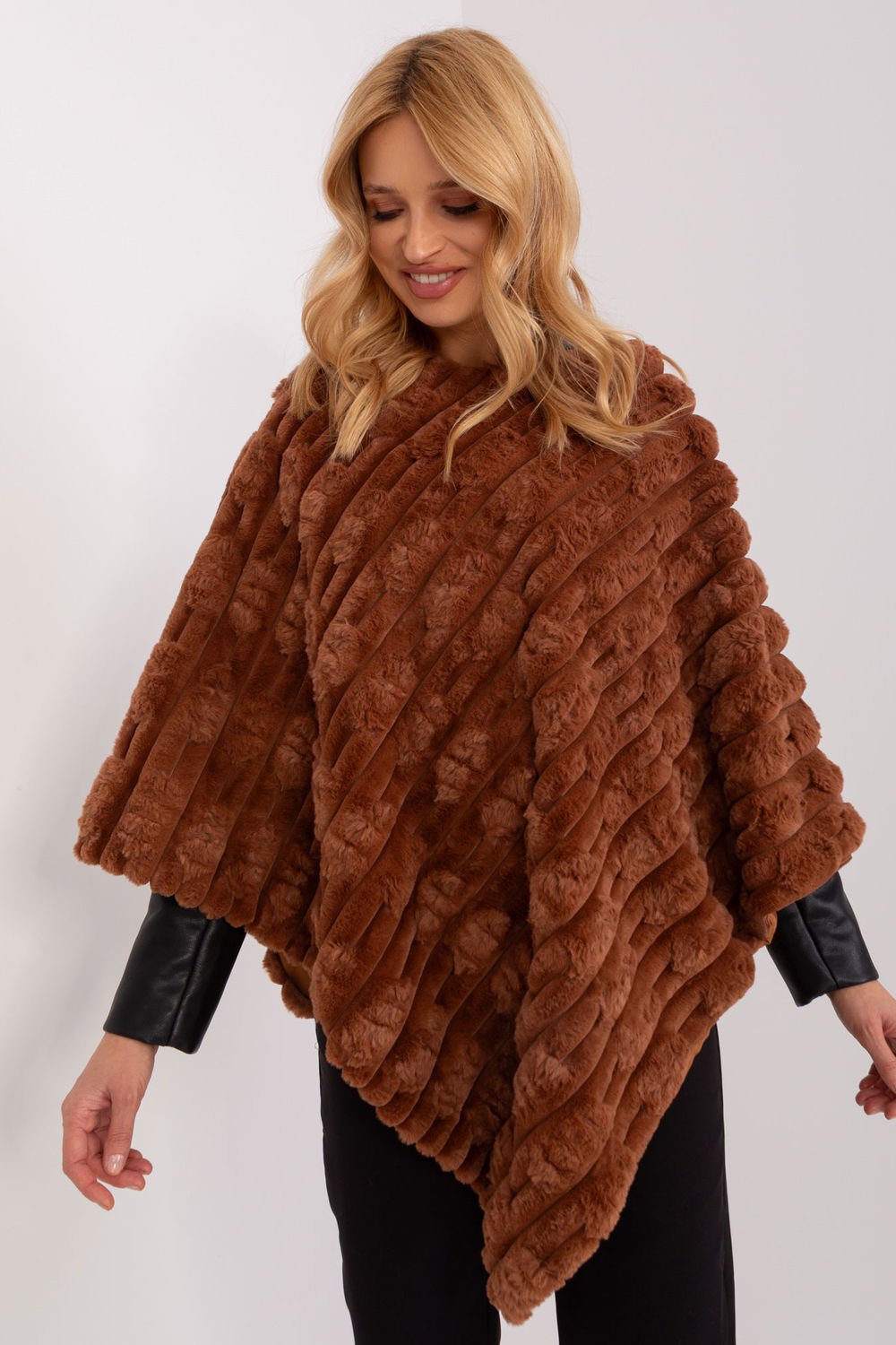 Poncho model 190856 AT Poncho model 190856 AT - Image 1