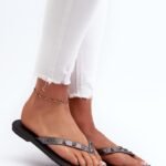 Japanese flip-flops model 197612 Step in style