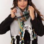 Shawl model 202583 AT