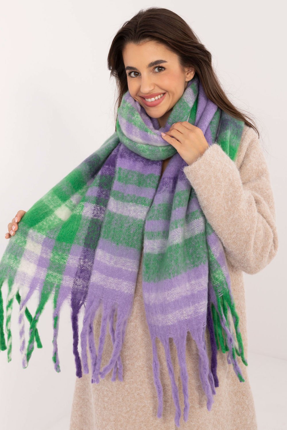 Shawl model 203169 AT Shawl model 203169 AT - Image 1