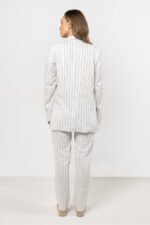 Women trousers model 212251 awama - Image 3