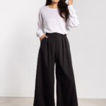 Women trousers model 218989 awama