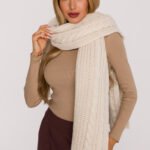 Shawl model 219541 Moe