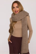 Shawl model 219553 Moe