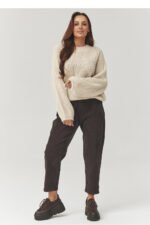 moteriškos korduro kelnės modelis 223243 Makadamia - Image 2