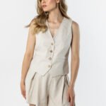 Gilet model 225292 awama