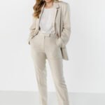 Women trousers model 225298 awama