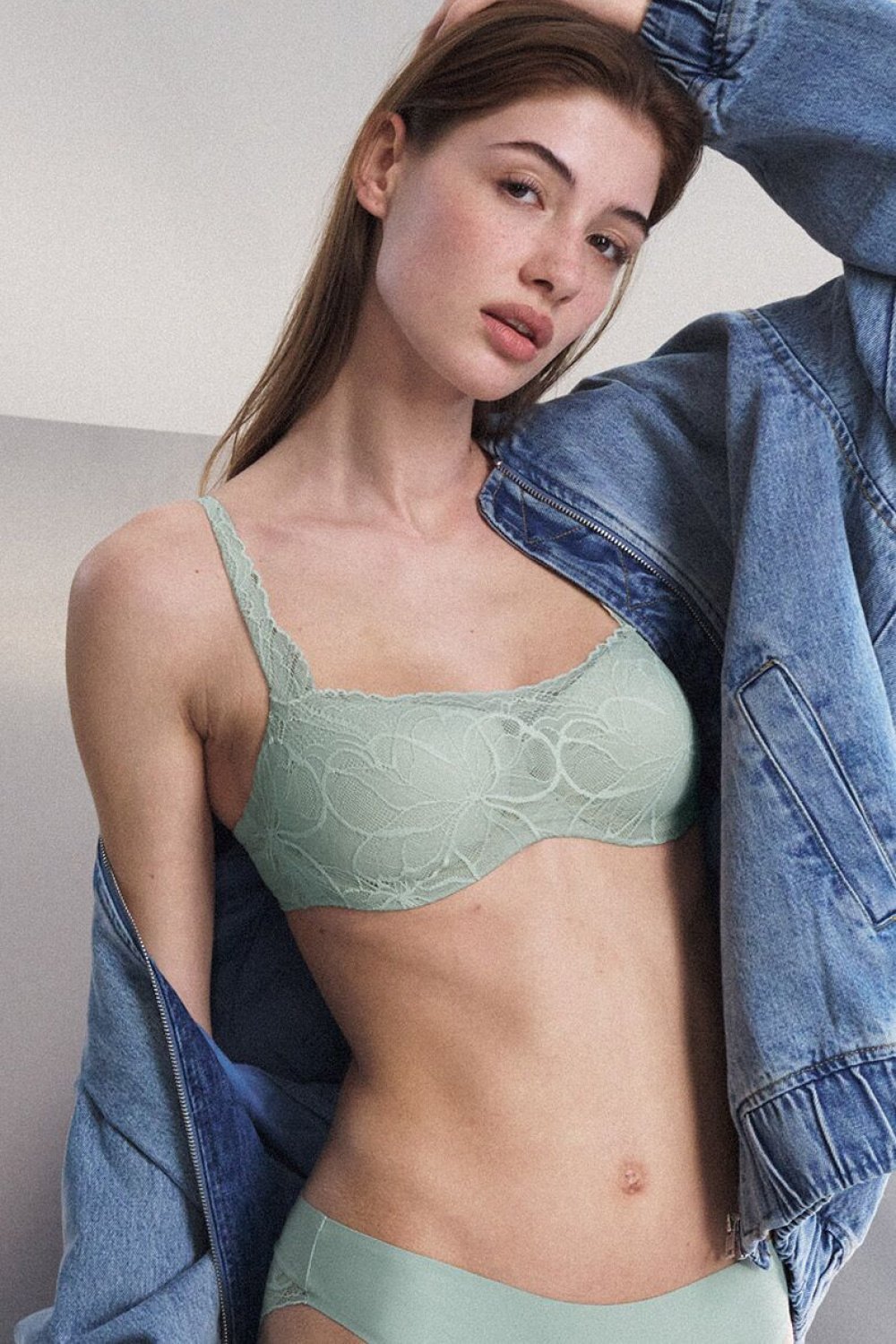 Braceless bra model 229884 Triumph Braceless bra model 229884 Triumph - Image 1