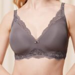Padded bra model 230248 Triumph