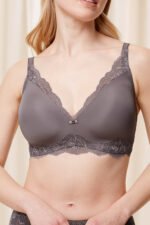 Padded bra model 230248 Triumph