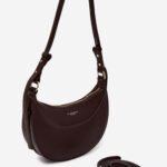 Everyday handbag model 230400 Step in style
