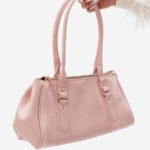 Everyday handbag model 230408 Step in style