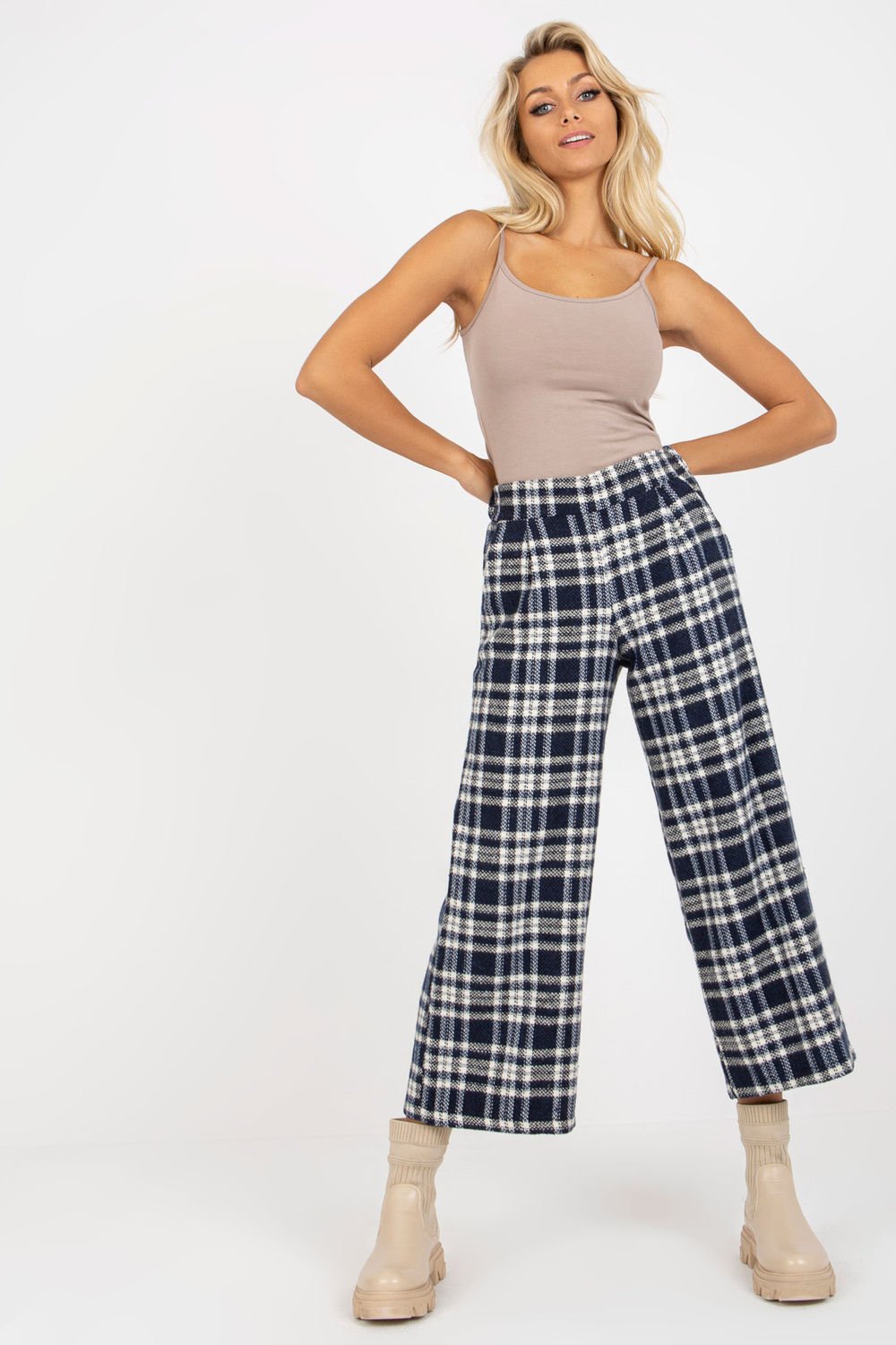 Women trousers model 175003 Lakerta Women trousers model 175003 Lakerta - Image 1