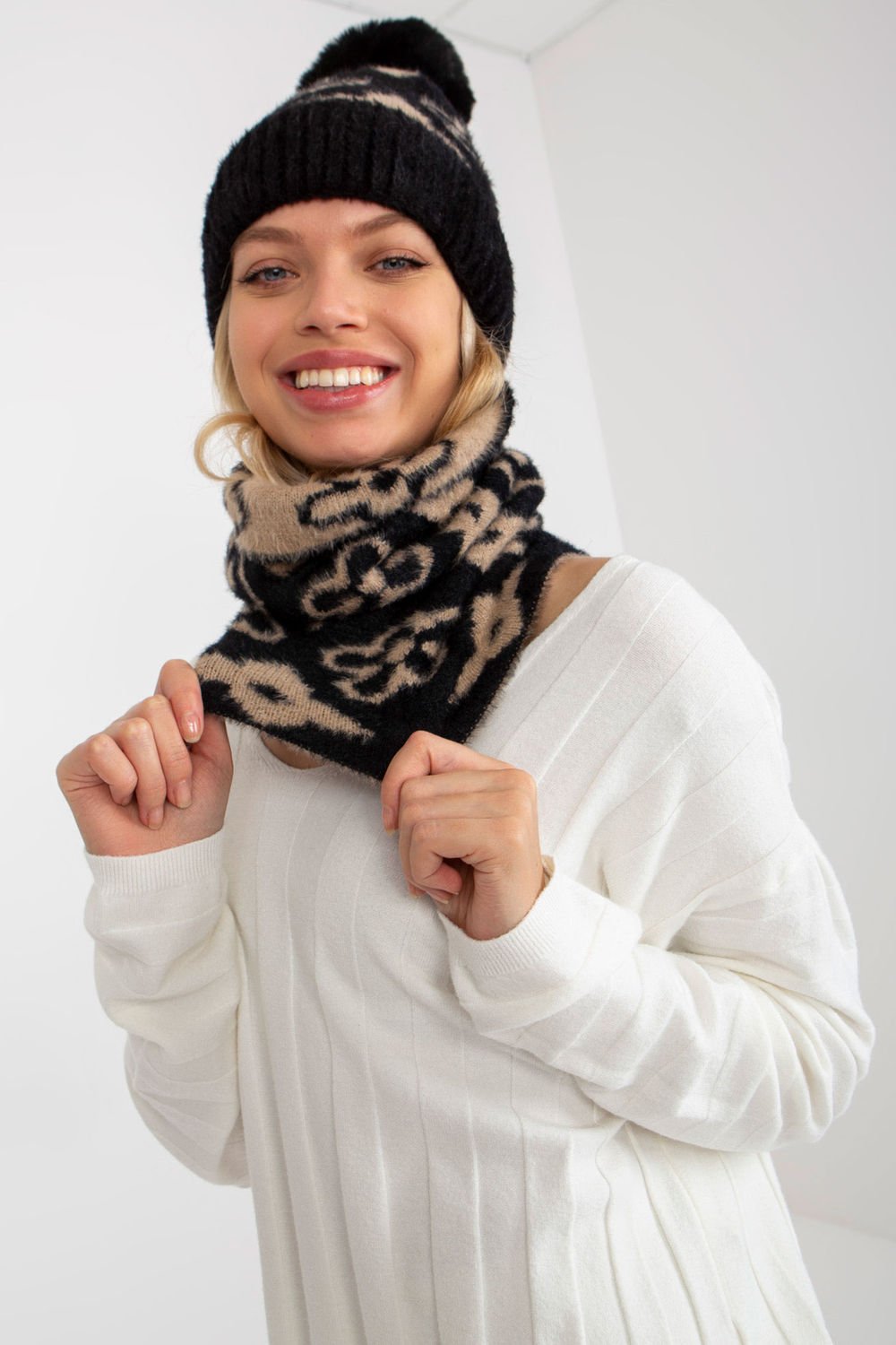 Infinity Scarf model 185922 AT Infinity Scarf model 185922 AT - Image 1